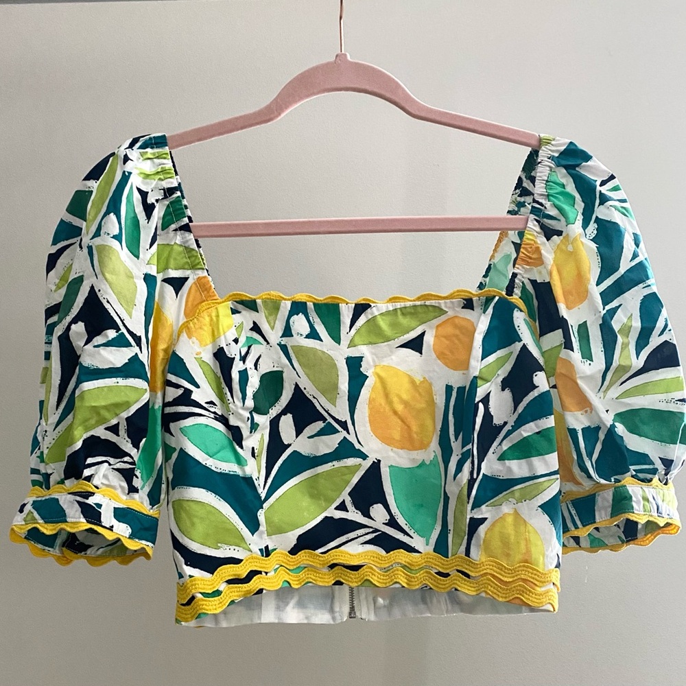 Stellah NYC Floral Puff Sleeve Crop Top
